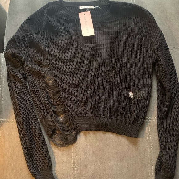 Sweaters - New distressed black crop sweater size M/L.